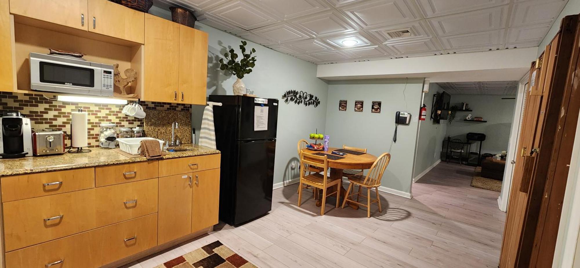 Comfortable, Spacious, 1Bdrm Basement Apartment, Sleeps 4 Milton エクステリア 写真